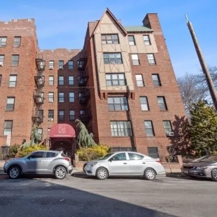 Buy this 1 bed condo on 3 Pomona Avenue in Newark, NJ 07112