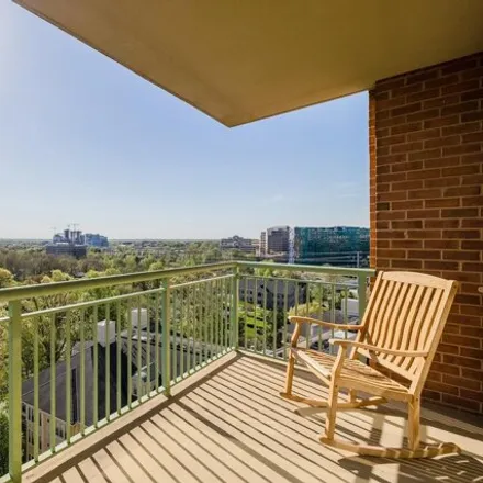 Buy this 2 bed condo on Stratford House in Stratford House Place, Sunset Hills