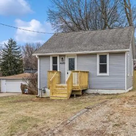 Buy this 2 bed house on 557 Emma Avenue in Des Moines, IA 50315