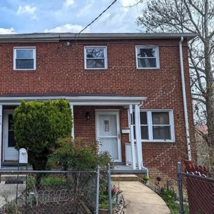 Buy this 2 bed duplex on 3113 South Fox Street in Arlington, VA 22202