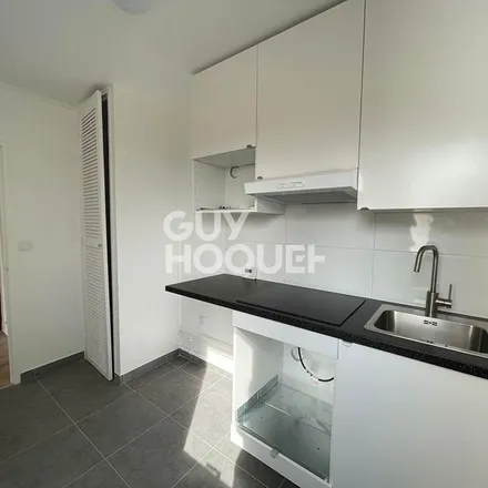 Rent this 1 bed apartment on 36 Rue Lionel Dubray in 91200 Athis-Mons, France