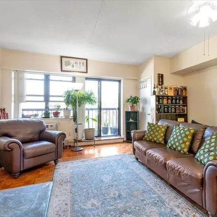 Image 3 - 147-20 35th Avenue, New York, NY 11354, USA - Condo for sale