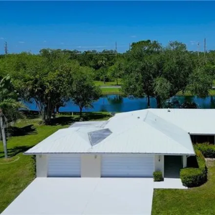 Image 1 - 17241 Castleview Drive, Lee County, FL 33917, USA - House for sale