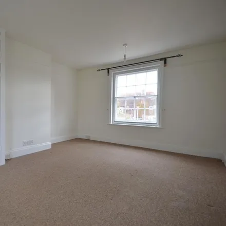 Image 5 - 1, 2, 3 Little London, Chichester, PO19 1PB, United Kingdom - House for rent