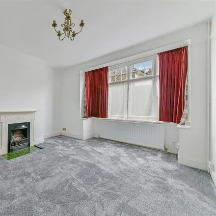 Image 5 - Carter Road, London, SW19 2DQ, United Kingdom - Townhouse for rent