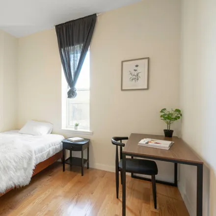 Image 2 - 210 Lewis Avenue, Brooklyn, New York 11221, United States  Brooklyn New York - House for rent