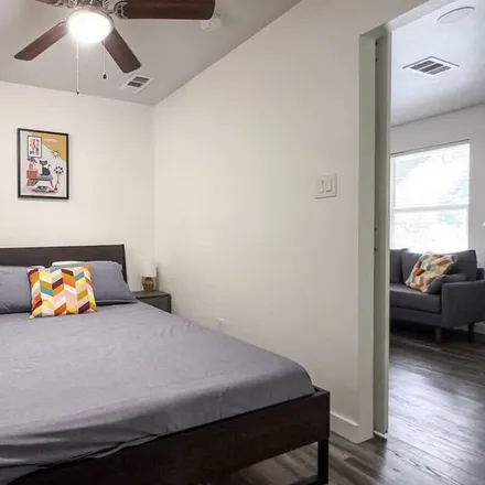 Image 3 - Dallas, TX - Apartment for rent