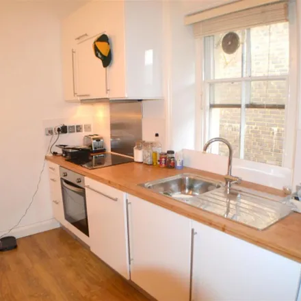 Image 2 - 22 Buckland Crescent, London, NW3 5DX, United Kingdom - Townhouse for rent