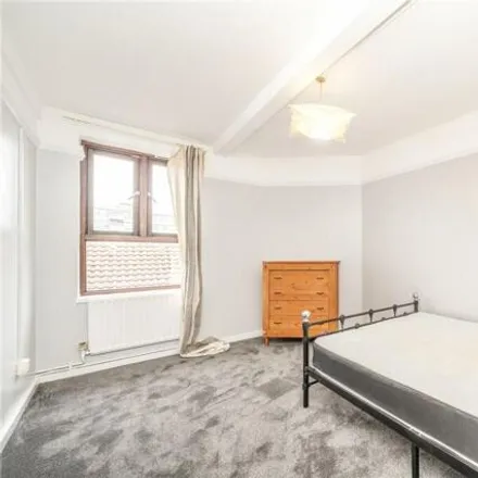 Image 2 - Kintyre Court, Brixton Hill Place, London, SW2 1HF, United Kingdom - Room for rent