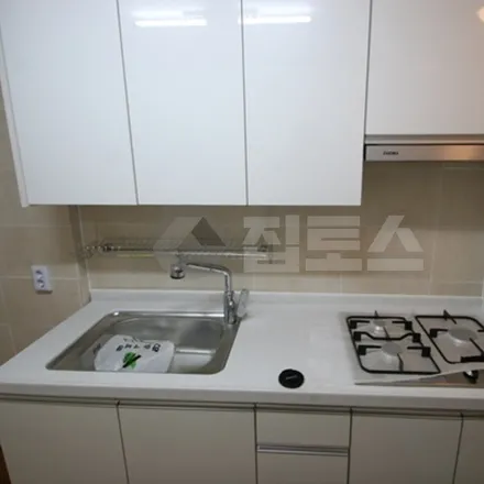 Image 9 - 서울특별시 서초구 반포동 717-11 - Apartment for rent