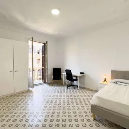 Image 2 - Carrer de Muntaner, 363, 08001 Barcelona, Spain - Apartment for rent