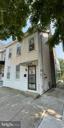 Buy this studio house on 411 North Hanover Street in Carlisle, PA 17013