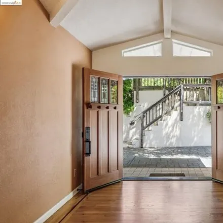 Image 7 - 2335 Tunnel Rd, Oakland, California, 94611 - House for sale