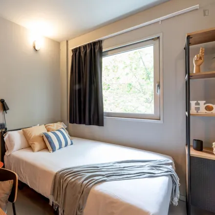 Rent this 4studio room on Avinguda del Paral·lel in 109, 08001 Barcelona