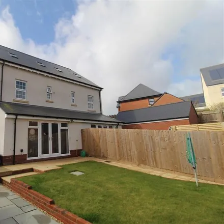 Image 9 - 2 Ruby Red Row, Topsham, EX2 7TP, United Kingdom - Townhouse for rent