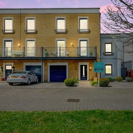 Buy this 5 bed duplex on Boundaryway in Shoeburyness, SS3 9QF