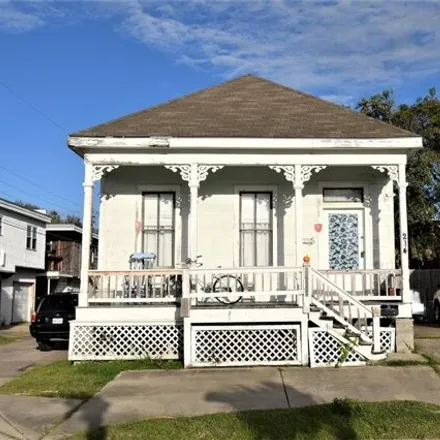 Rent this 2 bed house on unnamed road in Galveston, TX 77555