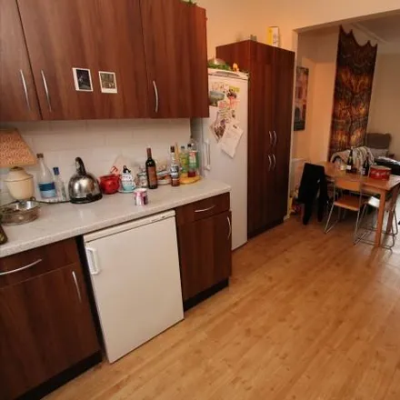 Image 7 - Back Mayville Place, Leeds, LS6 1NE, United Kingdom - House for rent