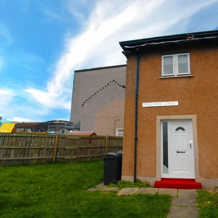 Rent this 2 bed townhouse on Findowrie Street in Dundee, DD4 9NP