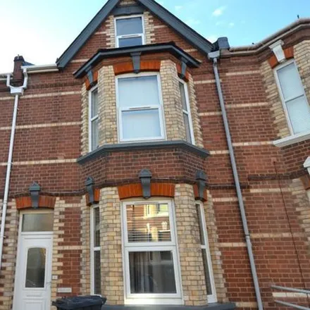 Rent this 6 bed townhouse on 117 Monks Road in Exeter, EX4 7BQ
