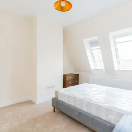 Image 5 - St Mary's Road, London, N8 7GB, United Kingdom - Apartment for rent