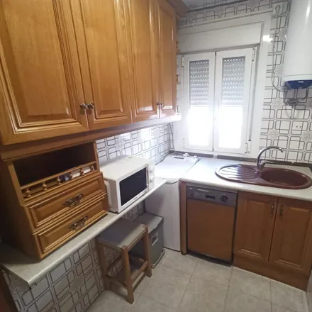 Rent this 3 bed room on Madrid in Calle de Pico Cejo, 8