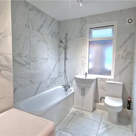 Rent this 3 bed apartment on 2 Emlyn Road in London, W12 9TG