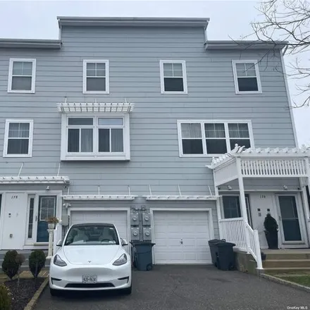Rent this 3 bed house on 1-80 Beach 74th Street in New York, NY 11692