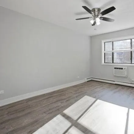 Image 7 - 6201 North Kenmore Avenue, Chicago, IL 60660, USA - House for rent