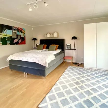Rent this 3 bed apartment on Robert-Heuser-Straße 4 in 50968 Cologne, Germany