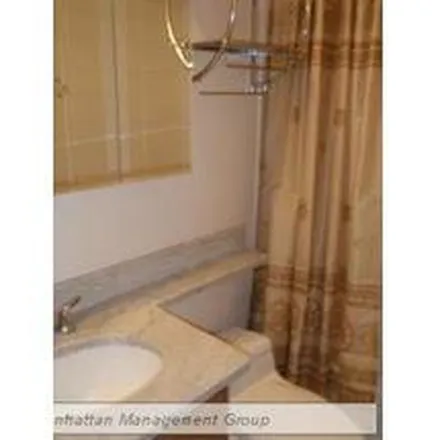 Image 3 - 366 West 52nd Street, New York, NY 10019, USA - Apartment for rent