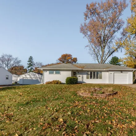 Image 2 - 3915 Veralta Drive, Cedar Falls, IA 50613, USA - House for sale