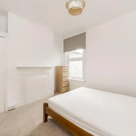 Image 7 - 52 St Elmo Road, London, W12 9DX, United Kingdom - Apartment for rent