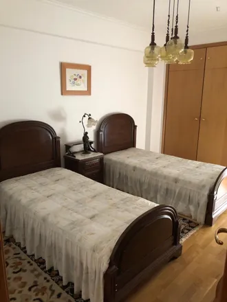 Rent this 2 bed room on R São Salvador da Baía 24 in Rua São Salvador da Baía, 2780-216 Oeiras