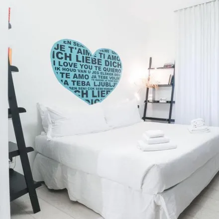 Rent this 2 bed apartment on Via Jacopino da Tradate in 20156 Milan MI, Italy