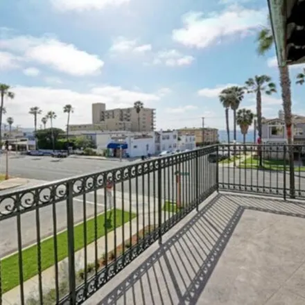 Rent this 4 bed apartment on 201 Avenue A in Clifton, Redondo Beach