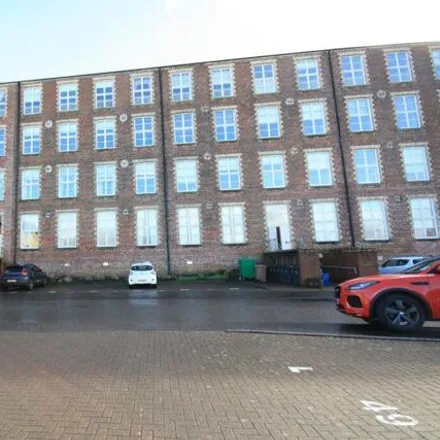 Buy this 1 bed apartment on Woolcarders Court in Cambusbarron, FK7 9RA