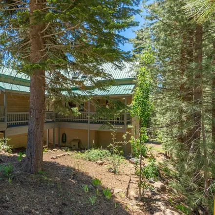 Buy this 5 bed house on 11805 Sitzmark Way in Truckee, CA 96161