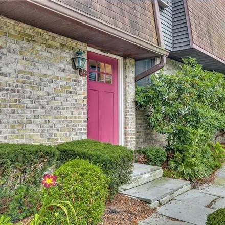 Buy this 2 bed condo on 146 Cold Spring Road in Ridgeway, Stamford