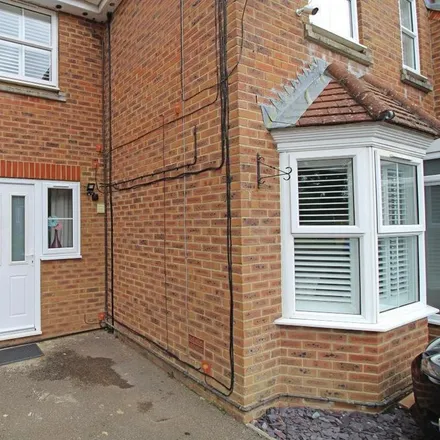 Rent this 1 bed apartment on 8 Primrose Close in Goddards' Green, RH15 8UX