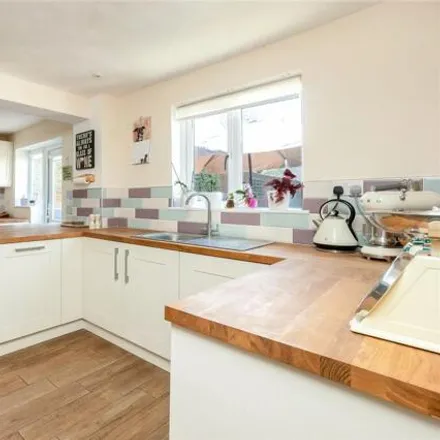 Buy this 3 bed duplex on Hill Close in Chipping Norton, OX7 5JQ