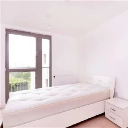 Image 4 - Parkside Court, 15 Booth Road, London, E16 2FX, United Kingdom - Apartment for rent