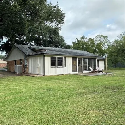 Image 5 - 2027 Avenue I, Danbury, Brazoria County, TX 77534, USA - House for sale