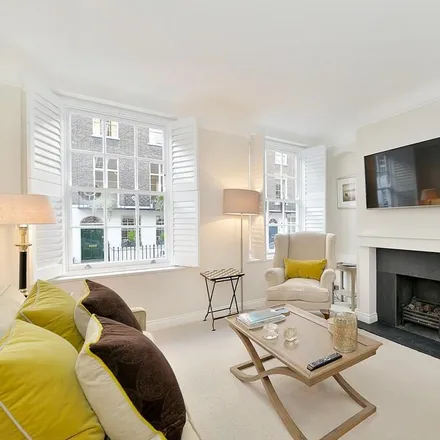 Rent this 1 bed apartment on Easton Court in 17-18 Smith Street, London