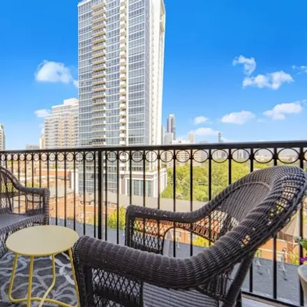 Image 7 - 1717 South Prairie Avenue, Chicago, IL 60616, USA - Condo for sale