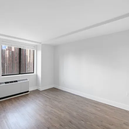 Rent this 1 bed apartment on 354 East 91st Street in New York, NY 10128