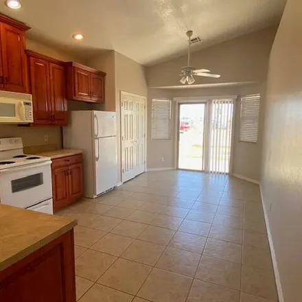 Image 9 - 15978 South Lei Circle, Pinal County, AZ 85123, USA - Apartment for rent