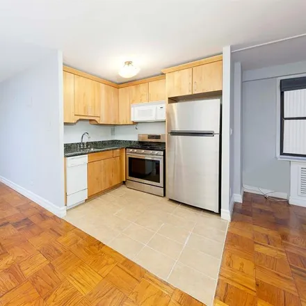 Image 7 - 330 THIRD AVENUE 5L in Gramercy Park - Apartment for sale