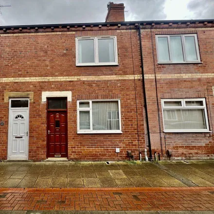 Rent this 2 bed townhouse on Glebe Street in Castleford, WF10 4DT