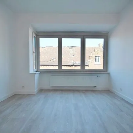 Rent this 2 bed apartment on Capucienessenstraat 33 in 3800 Sint-Truiden, Belgium